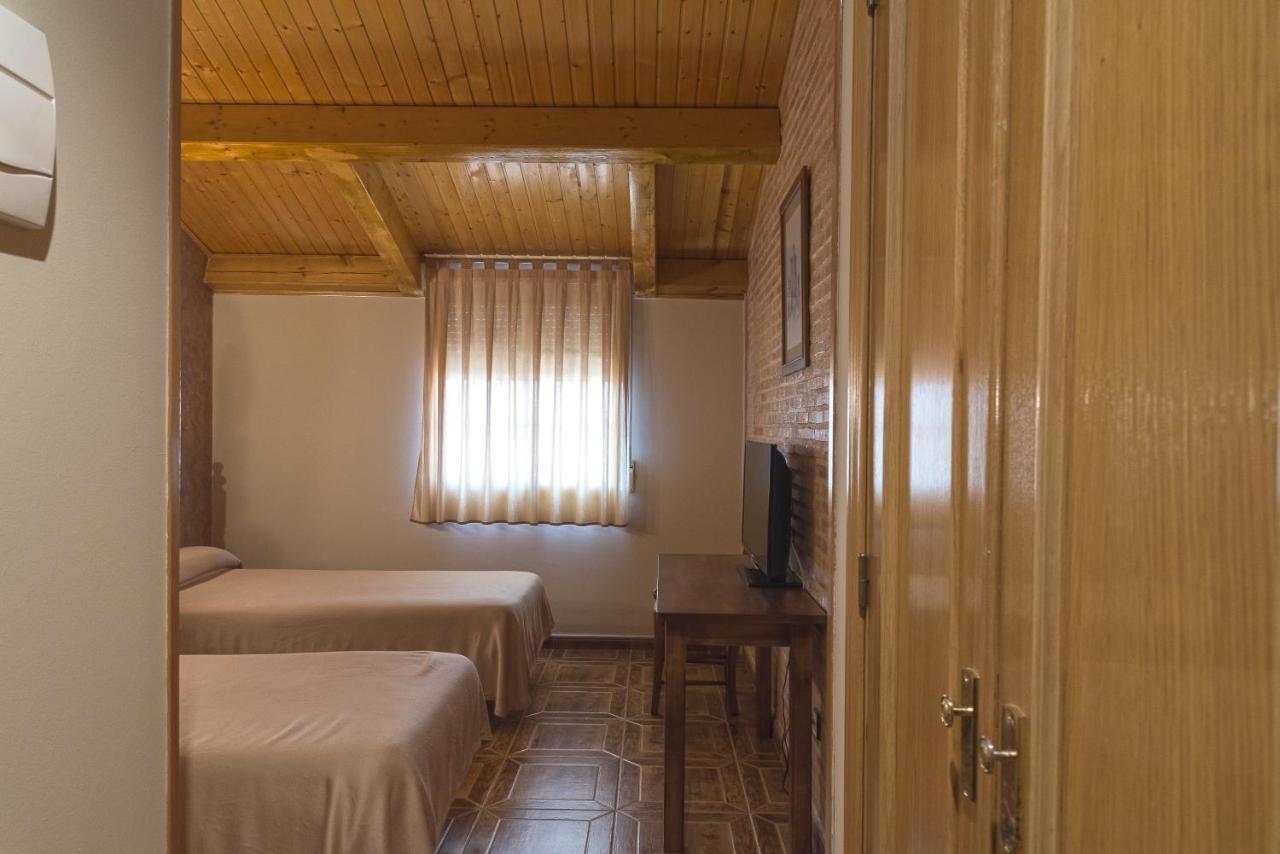 Twin Room Bathroom